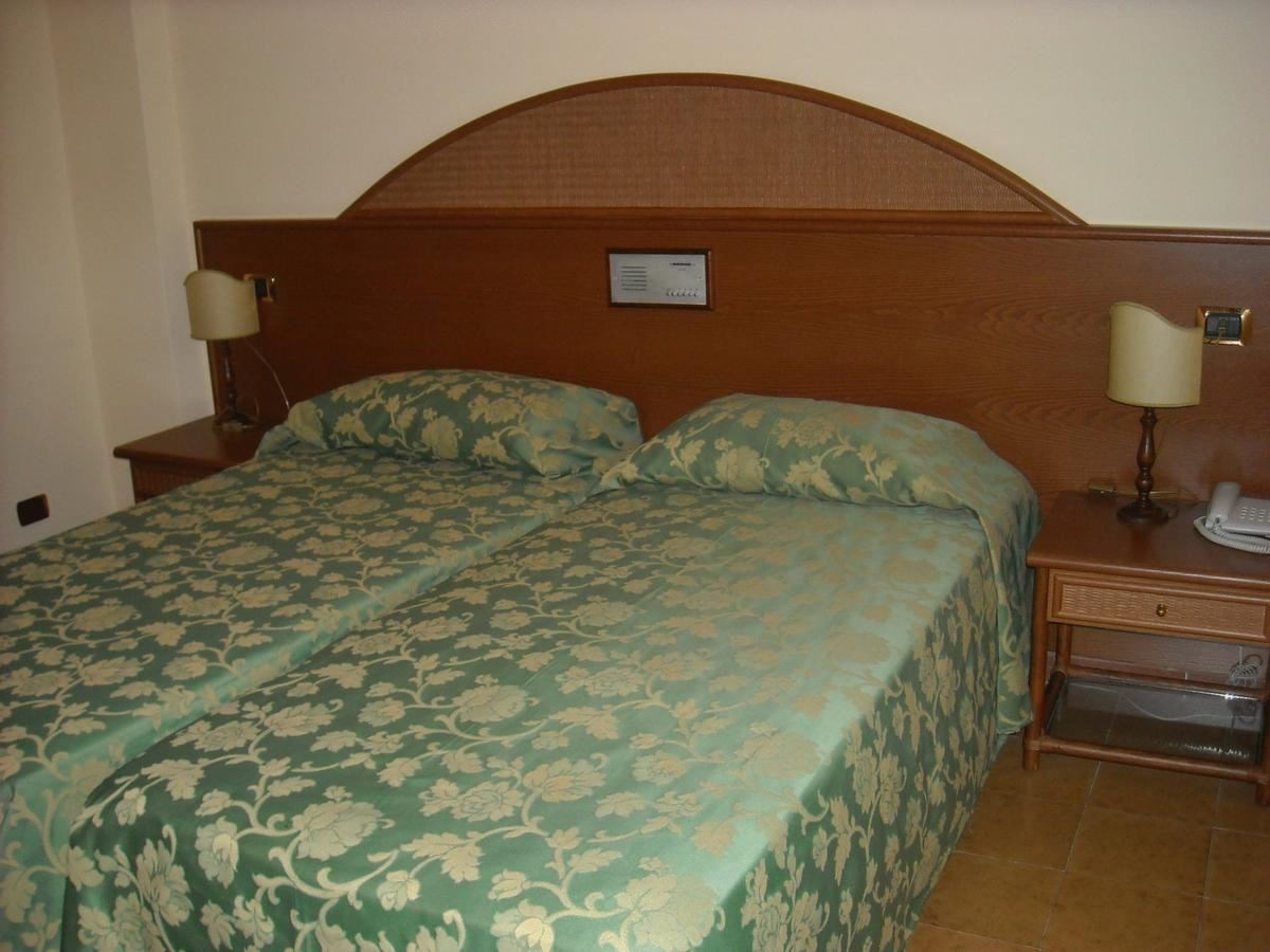 rooms-promo-room