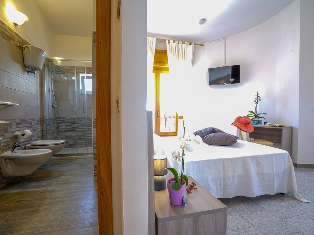 rooms-standard-room
