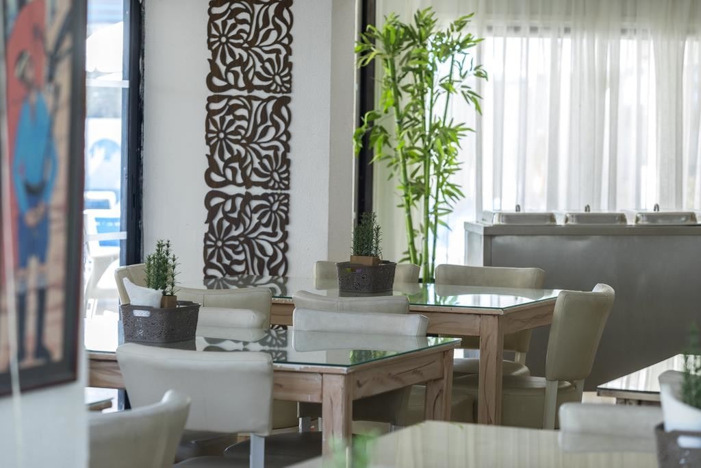 restaurants-restaurant