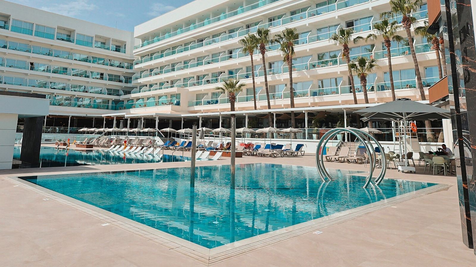 pools-outdoor-childrens-pool