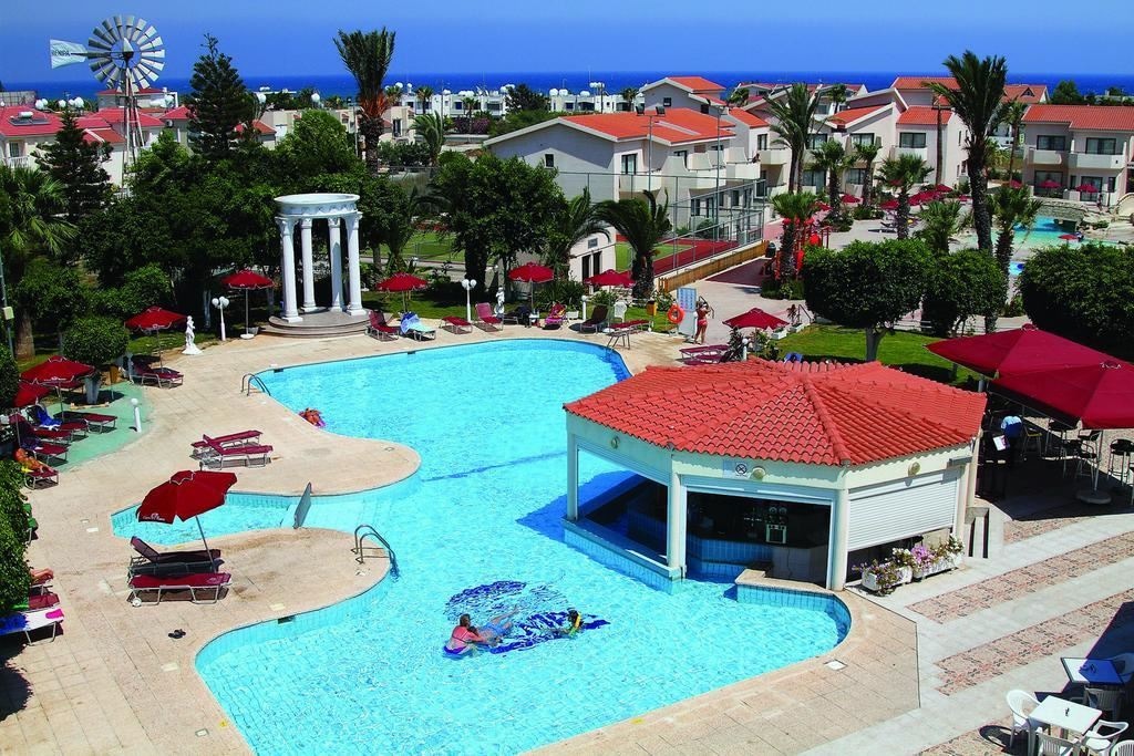 pools-outdoor-pool