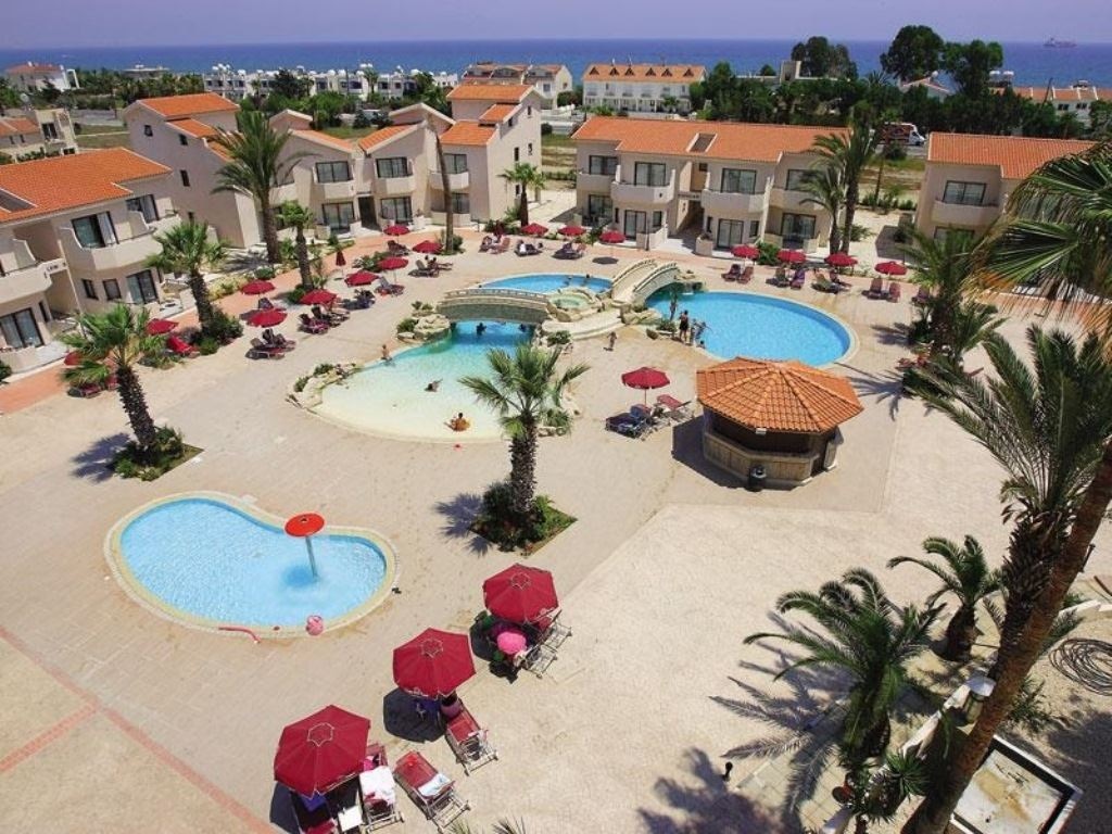 pools-outdoor-pool