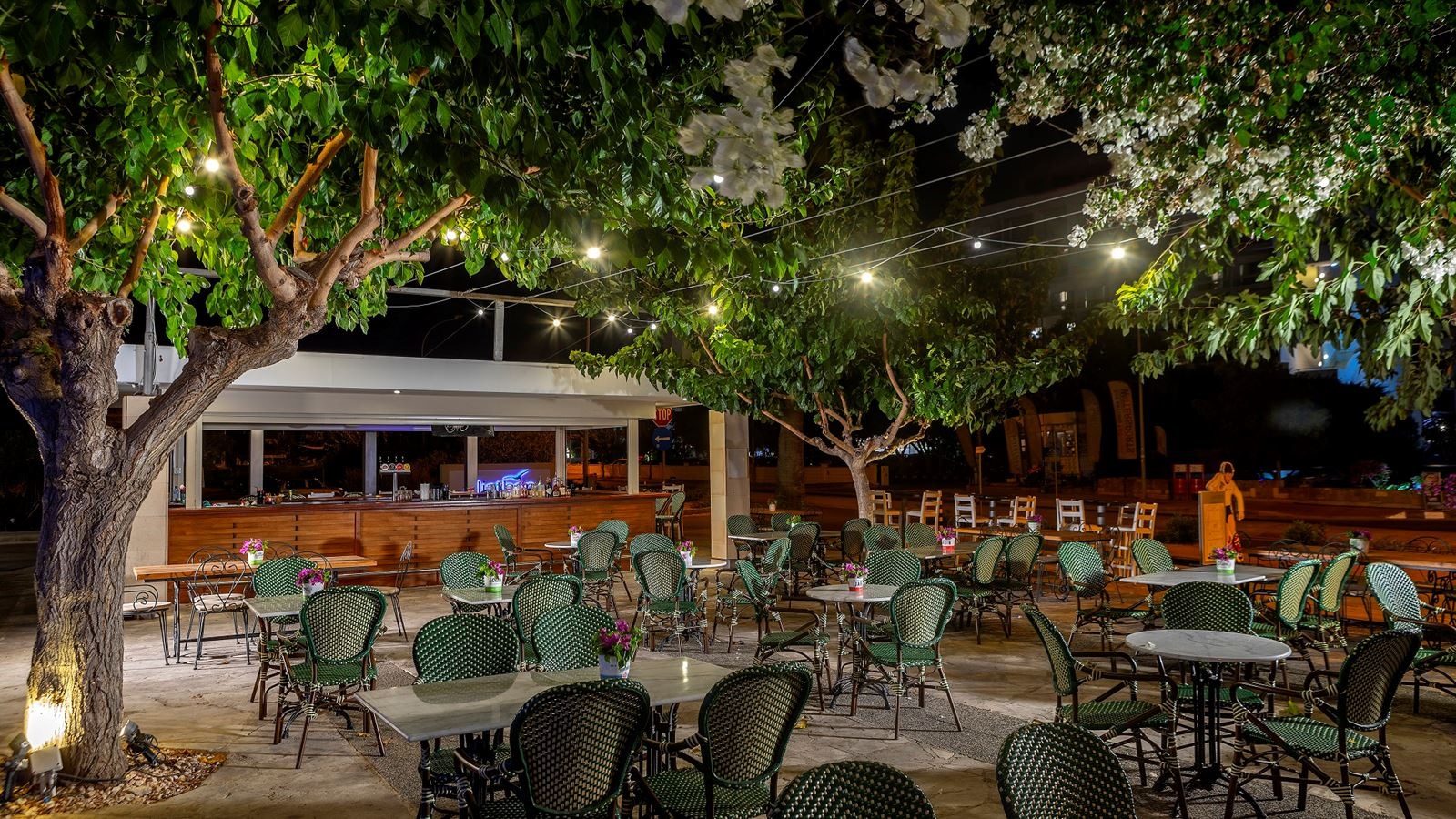 bars-garden-bar