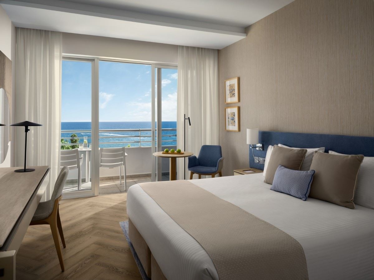 rooms-superior-sea-view-room
