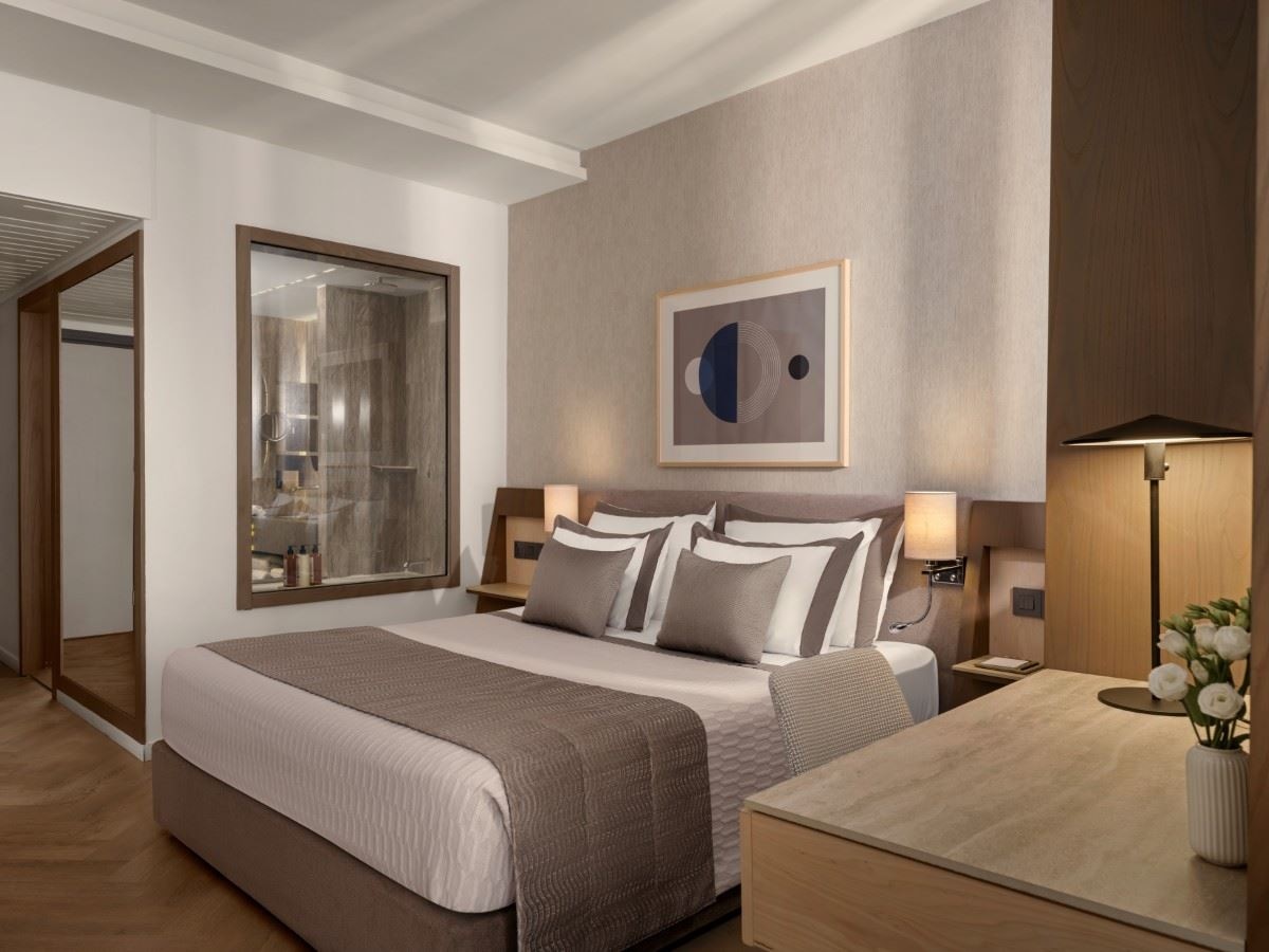 rooms-junior-suite-pool--seaview--adults-only-over-16-years