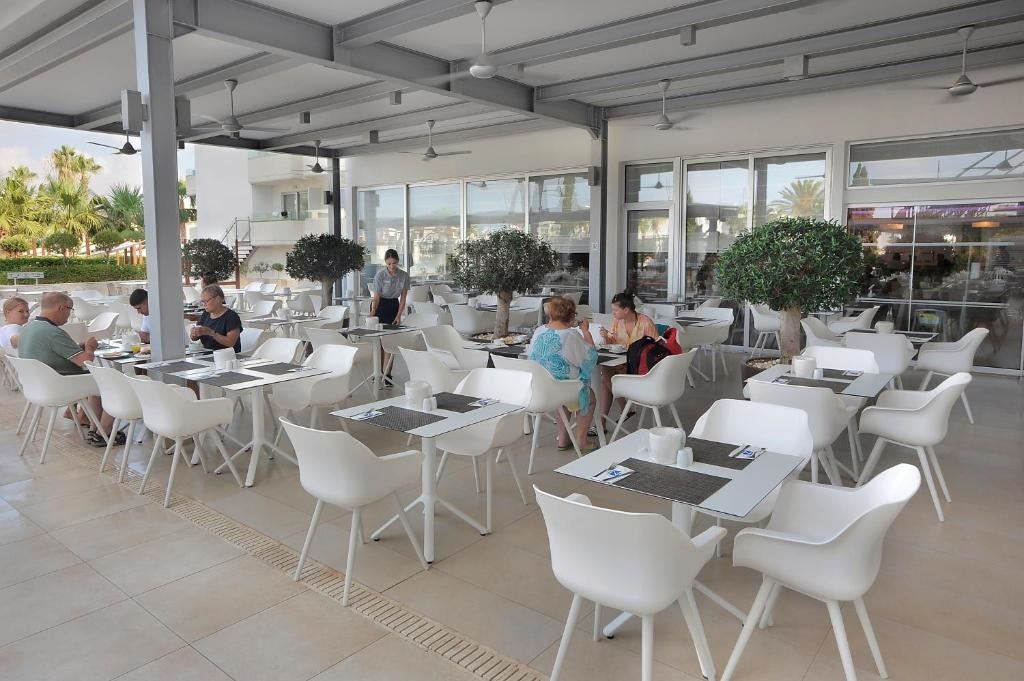 restaurants-restaurants