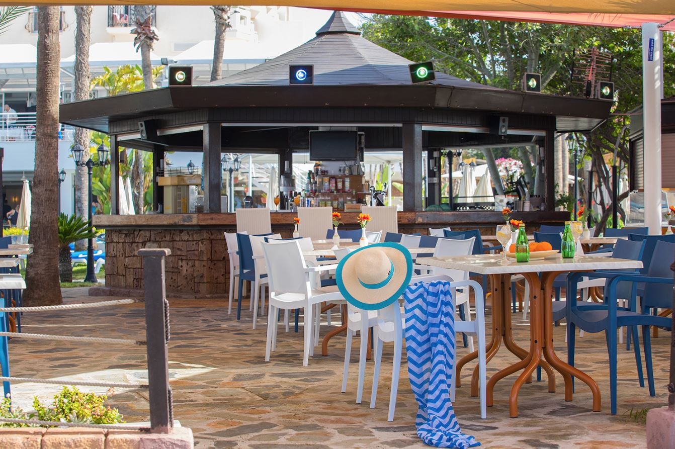 bars-poseidon-beach-bar