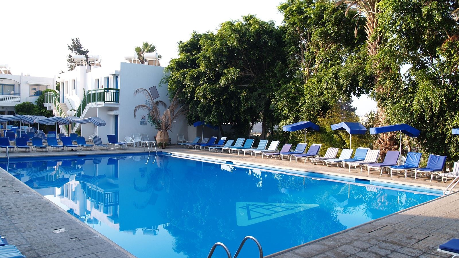 pools-outdoor-pool