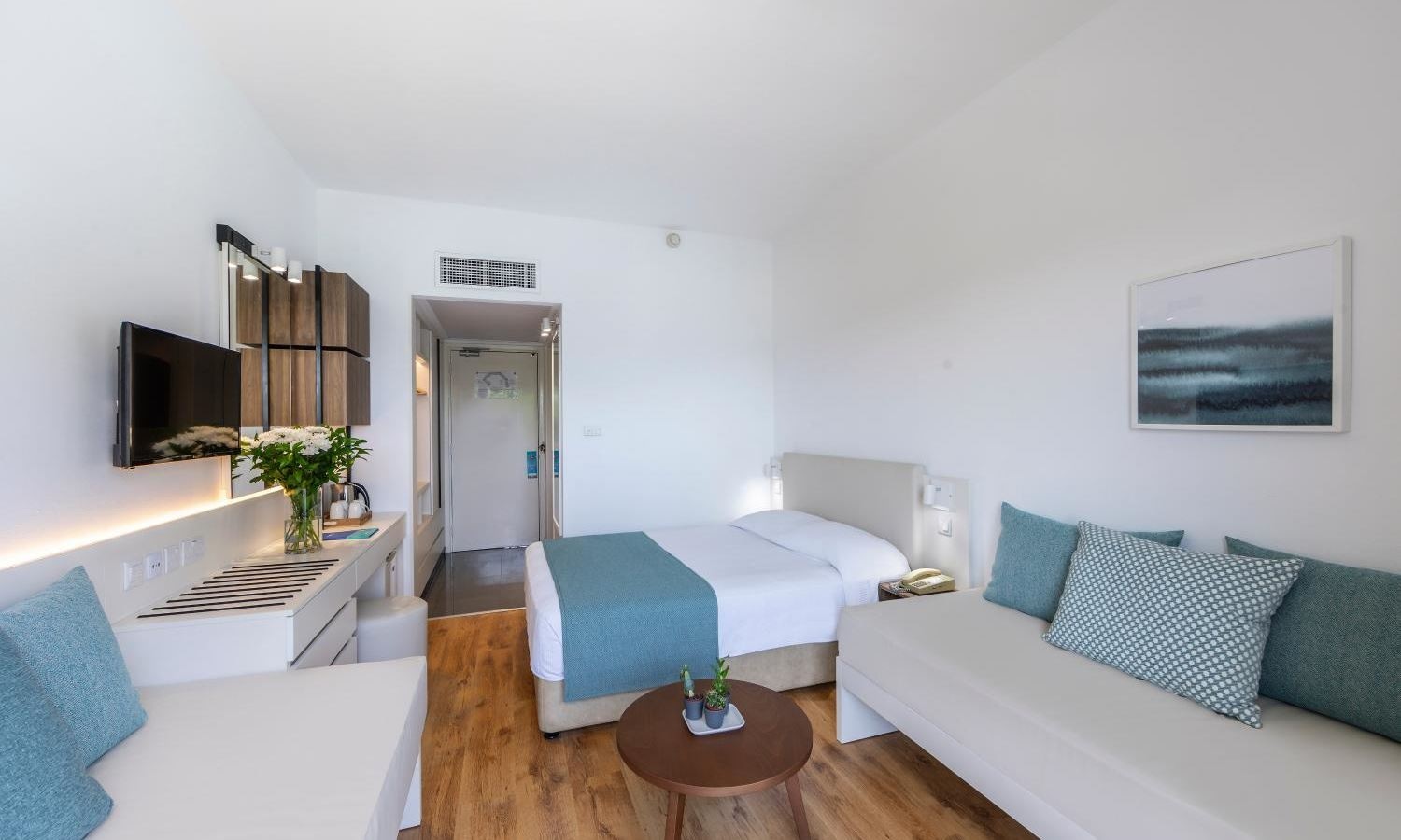 rooms-standard-room-seaview-balcony
