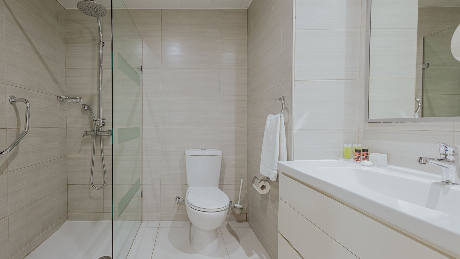 rooms-family-room