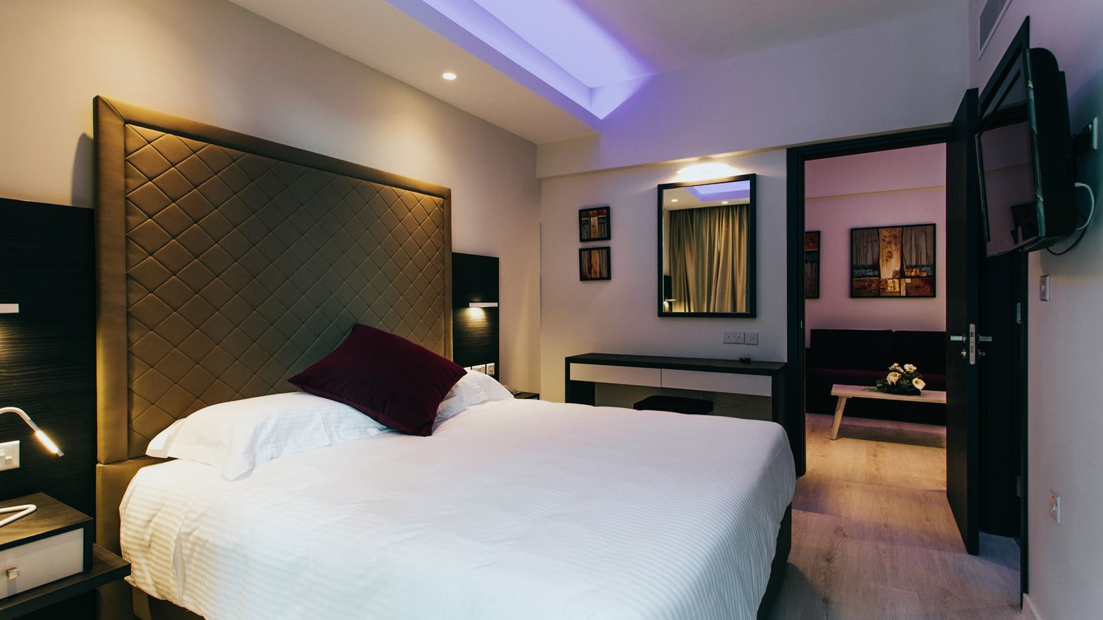 rooms-suite-balcony
