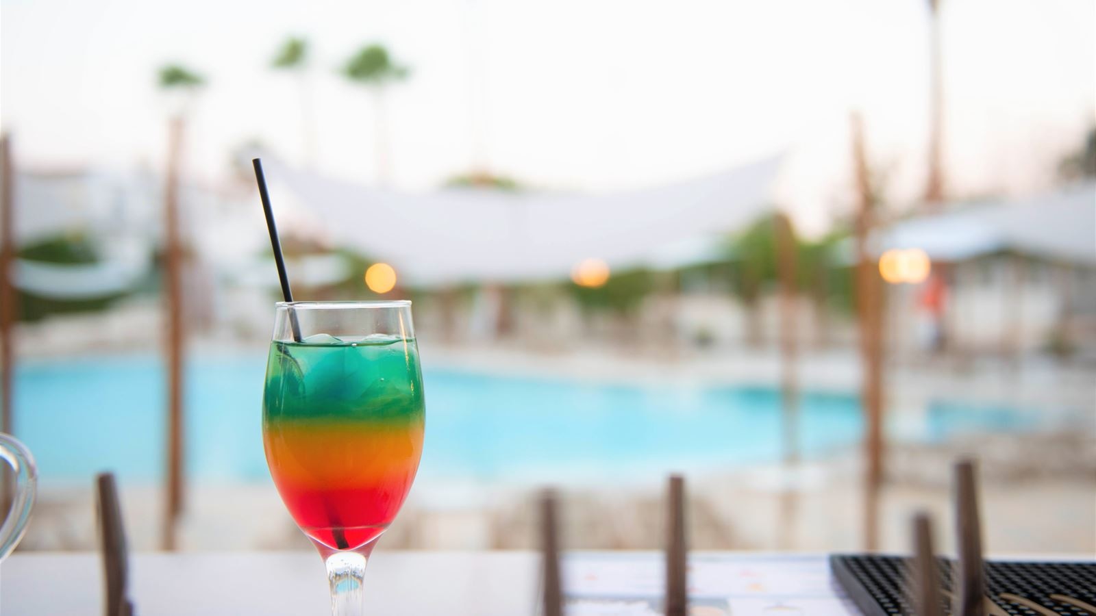 bars-arpa-pool-bar