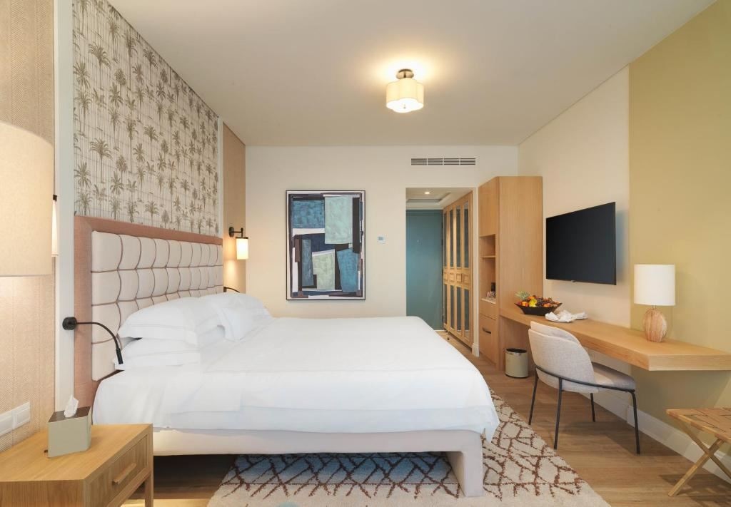 rooms-room--swim-up