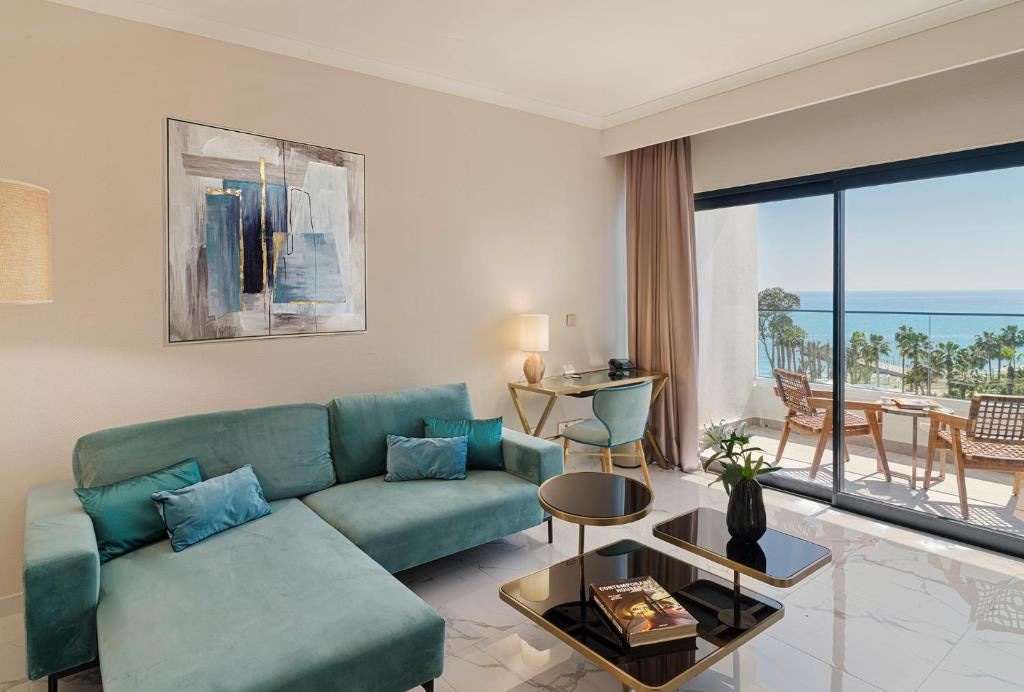 rooms-executive-suite-sea-view
