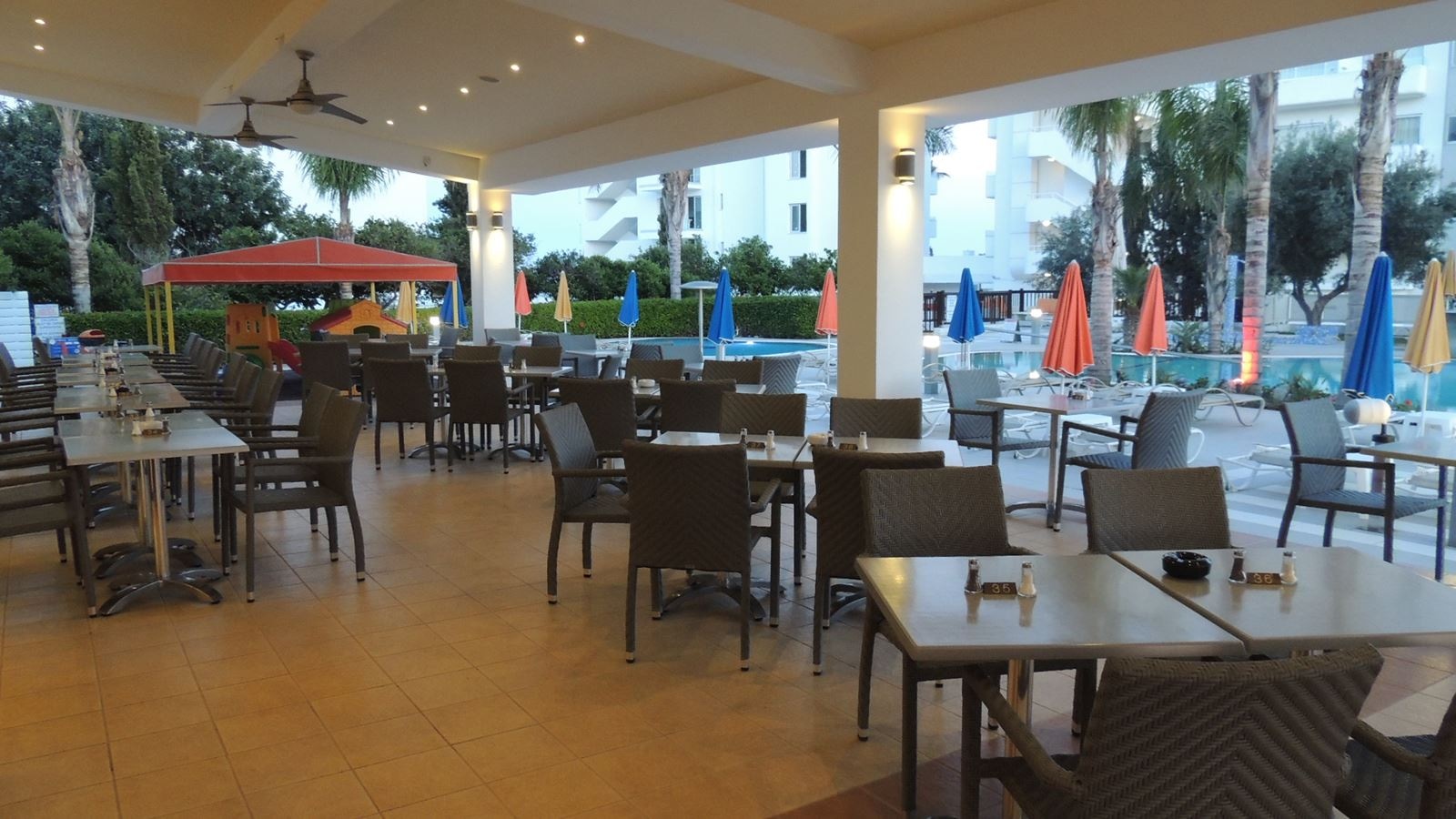 restaurants-restaurants