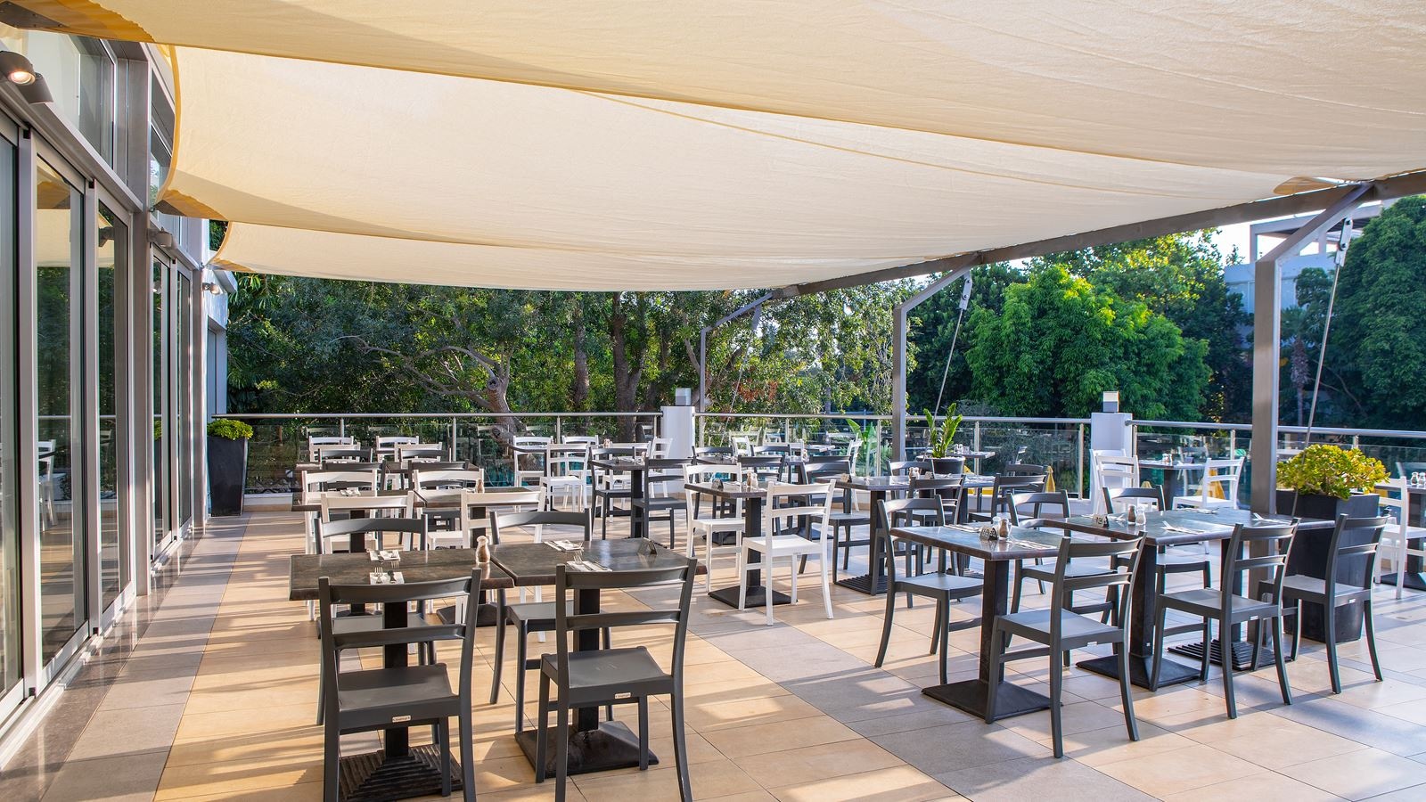 restaurants-restaurants