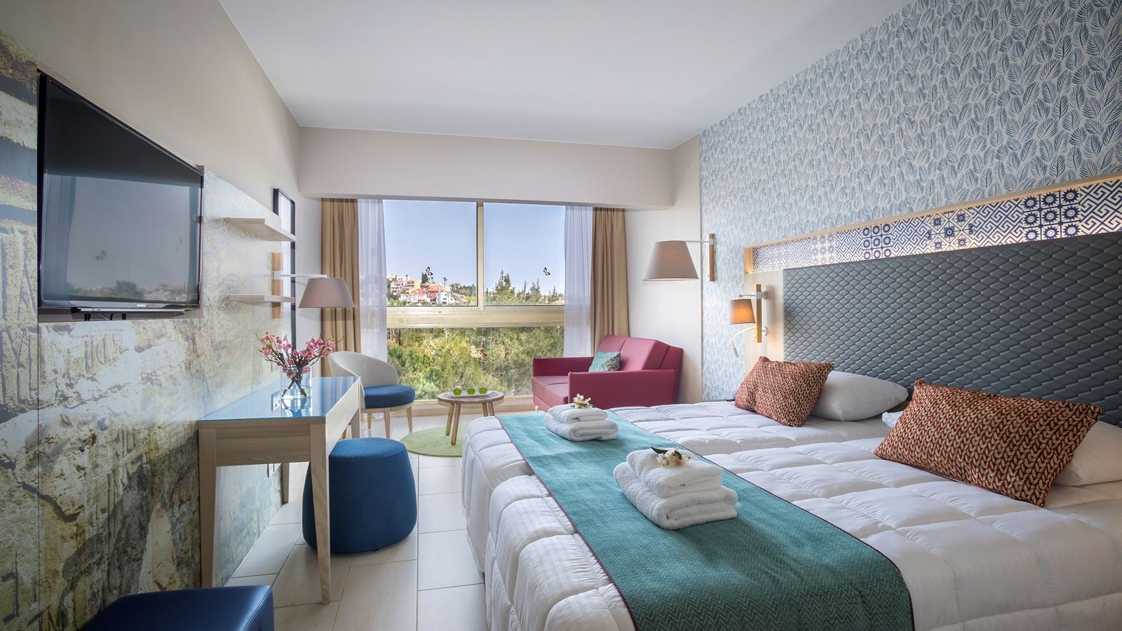 rooms-juniorsuite-inland-view-balcony-economy-