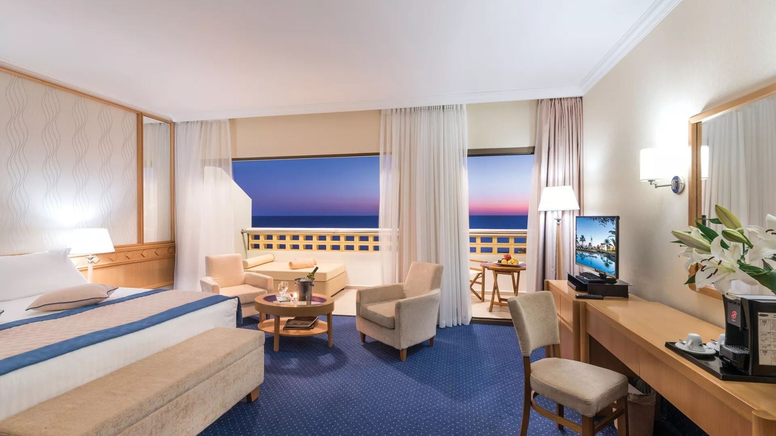 rooms-juniorsuite-seaview