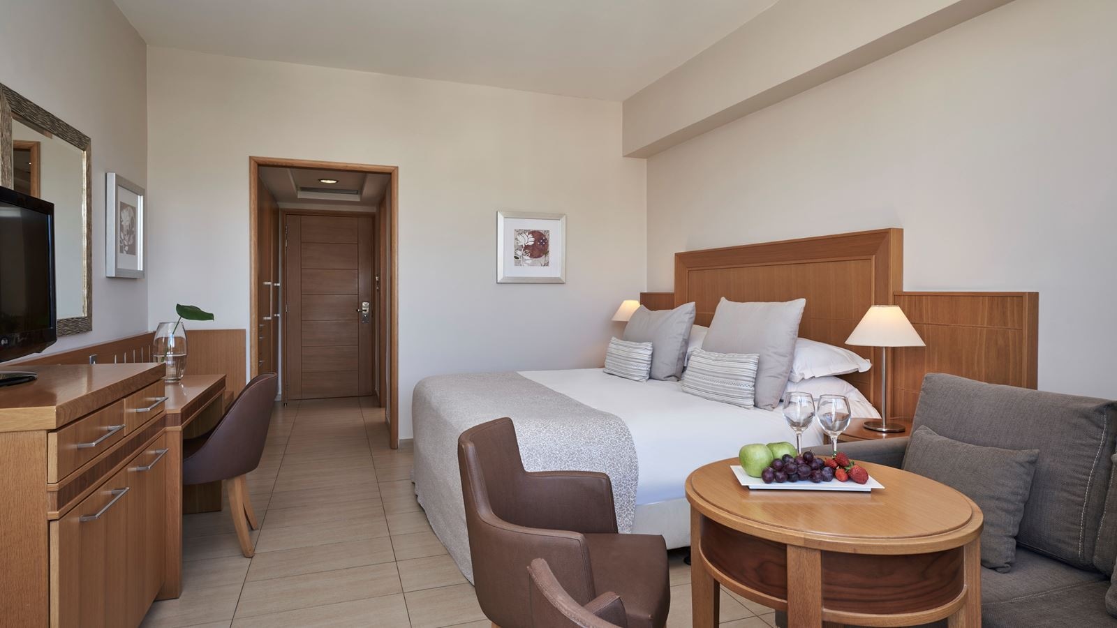 rooms-standard-family-room-balcony