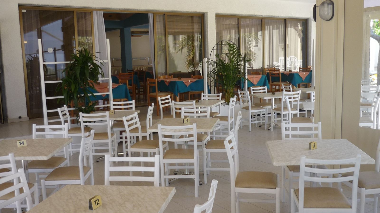 restaurants-main-building