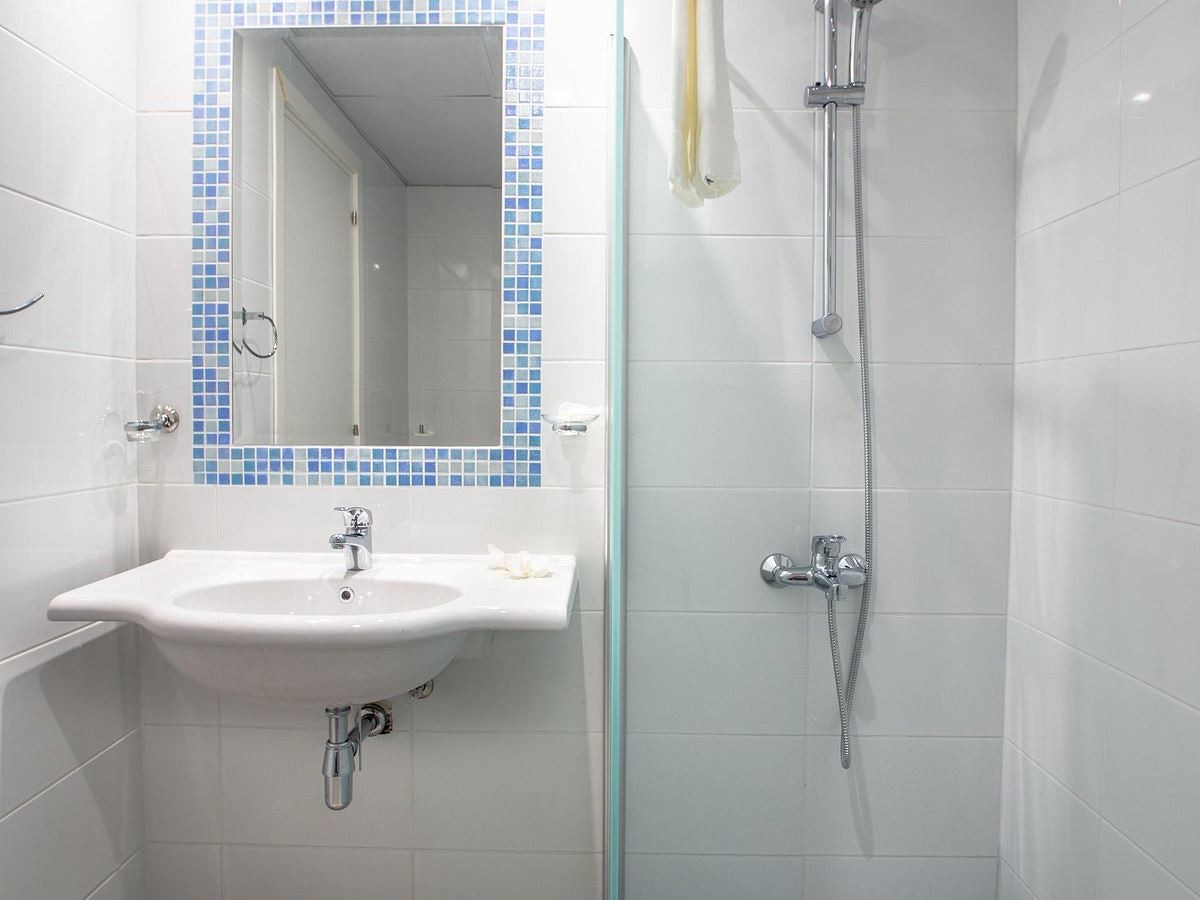 rooms-superior-room