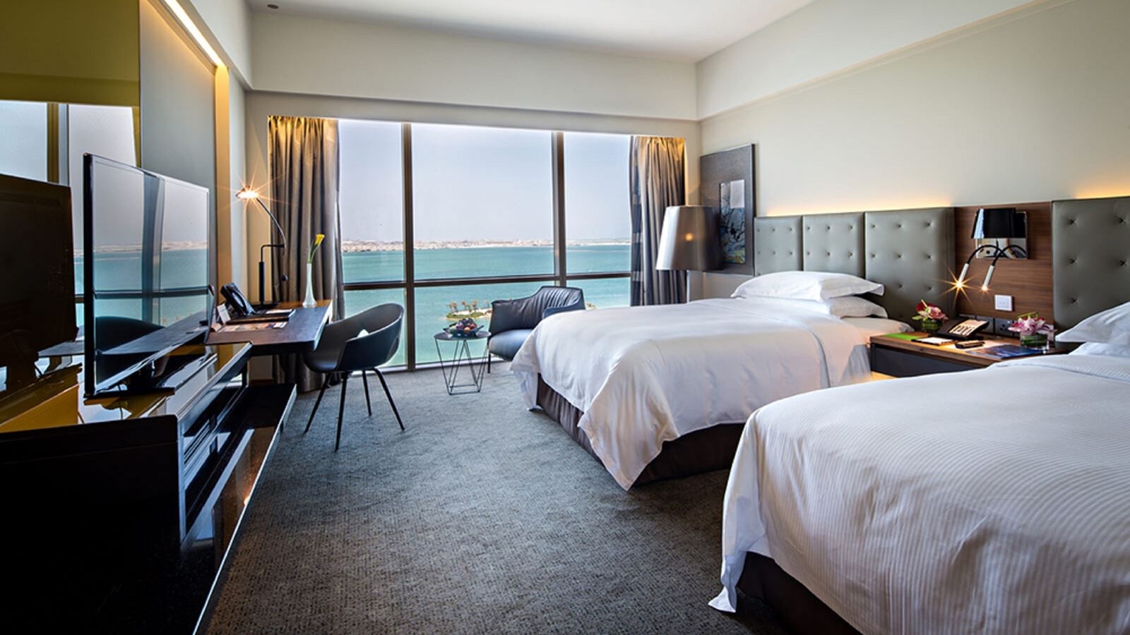 rooms-club-room