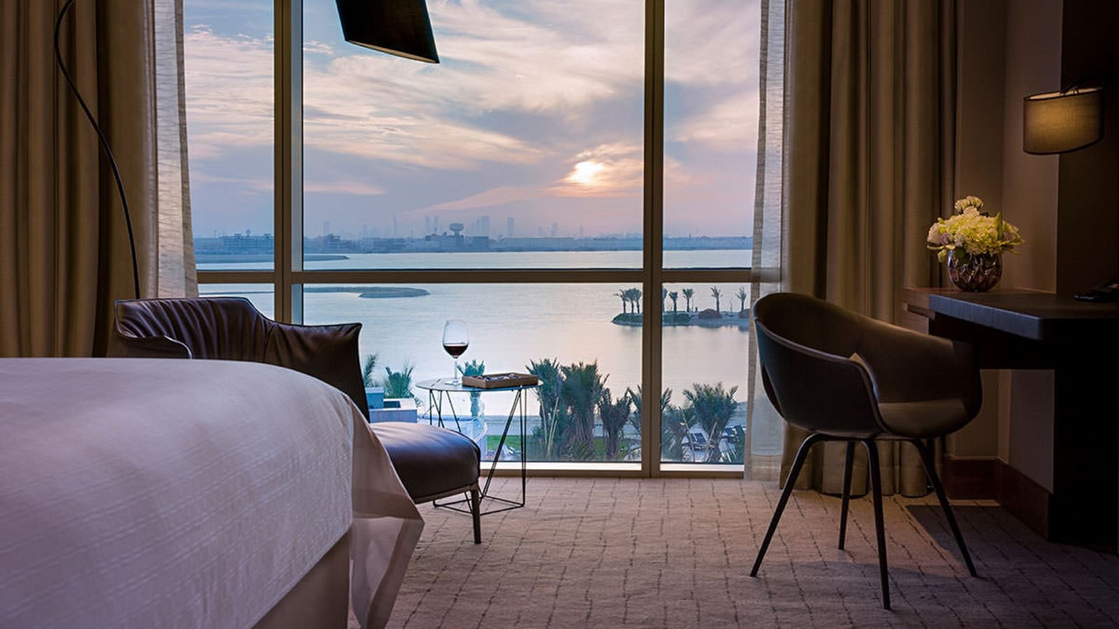 rooms-club-room