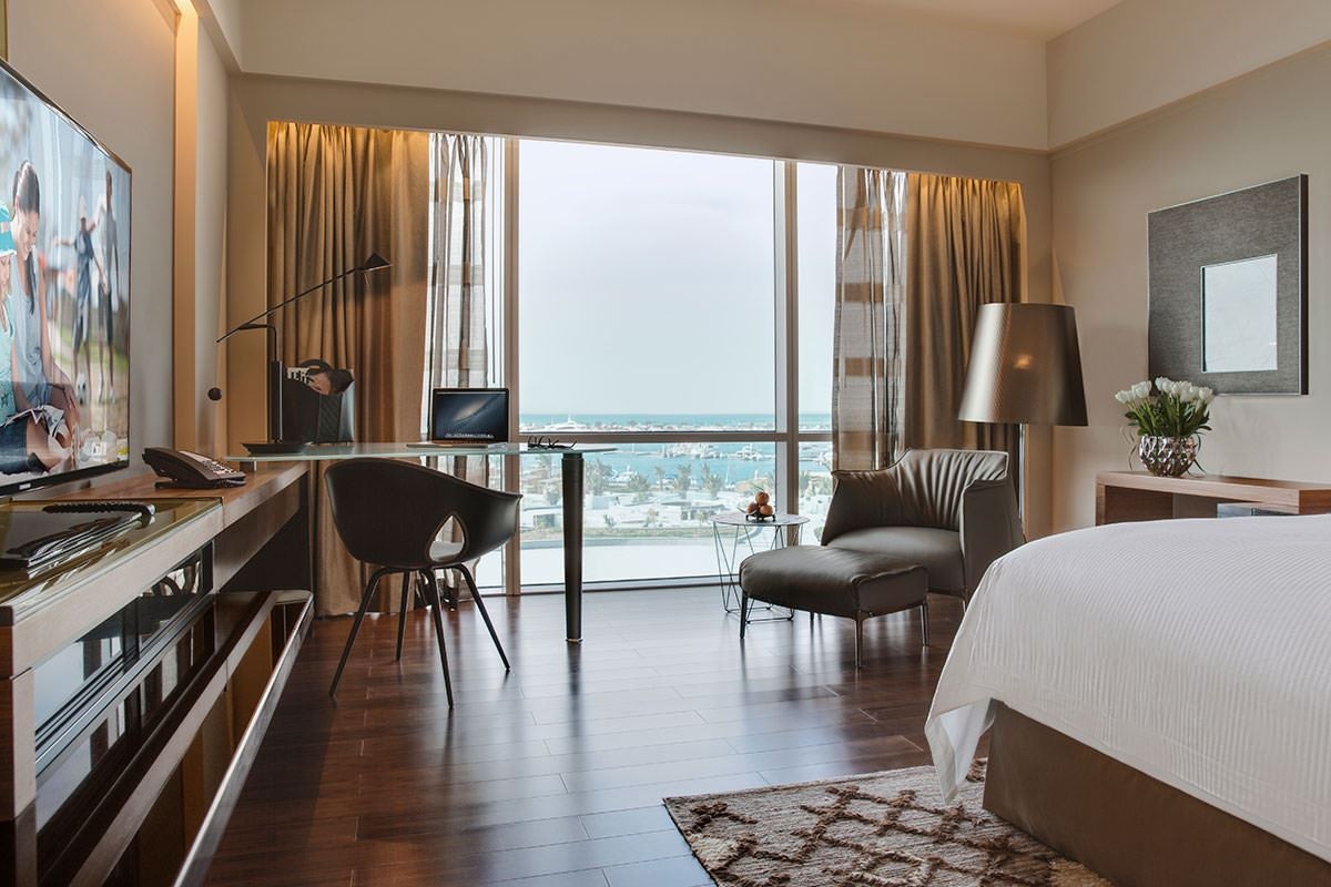 rooms-grand-room
