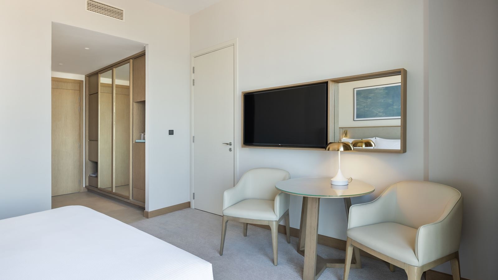 rooms-deluxe-sea-view-room-king