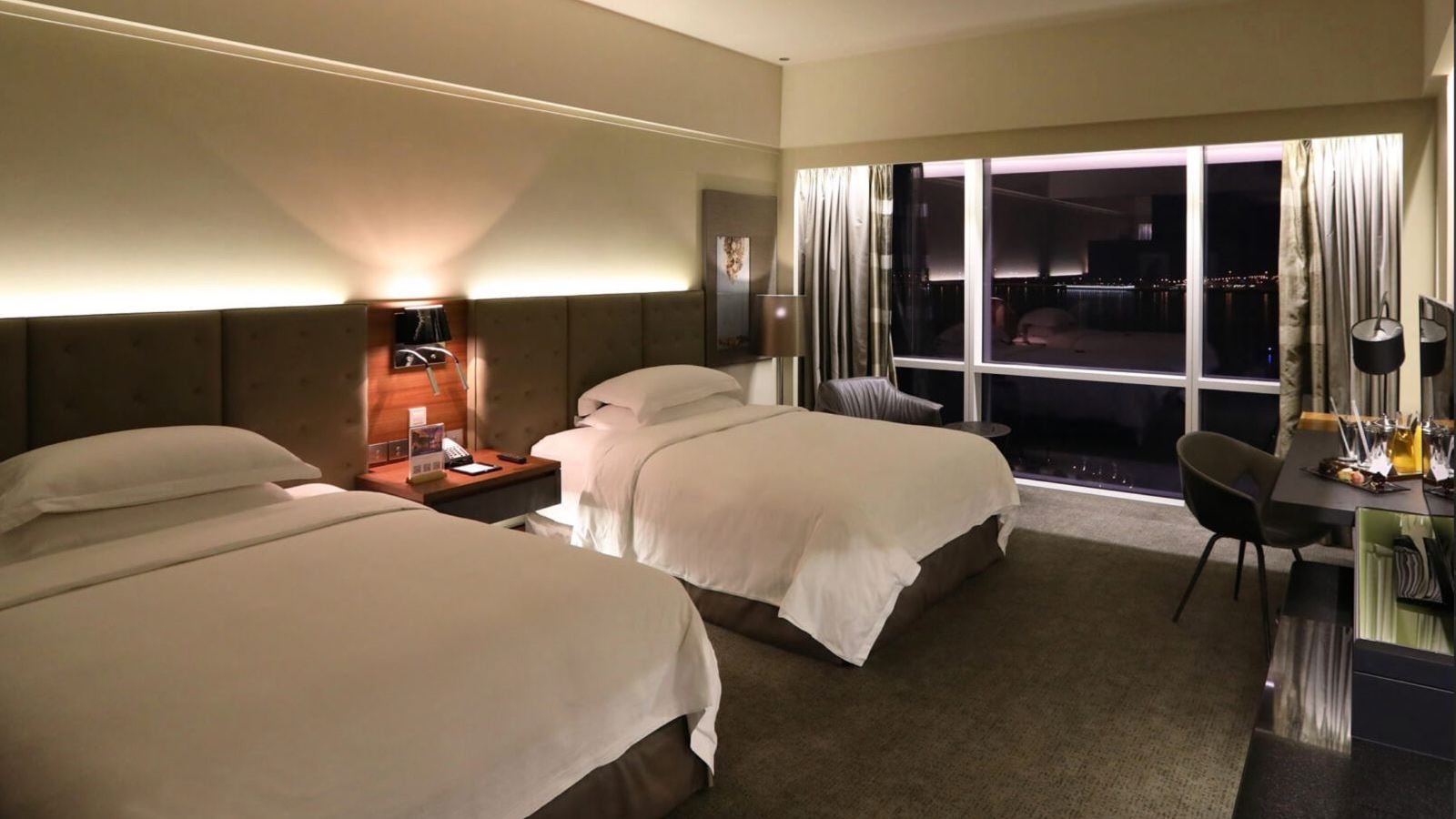 rooms-grand-room