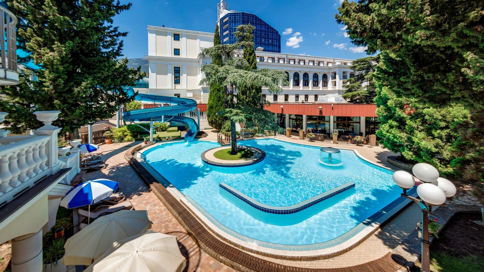 pools-outdoor-pool