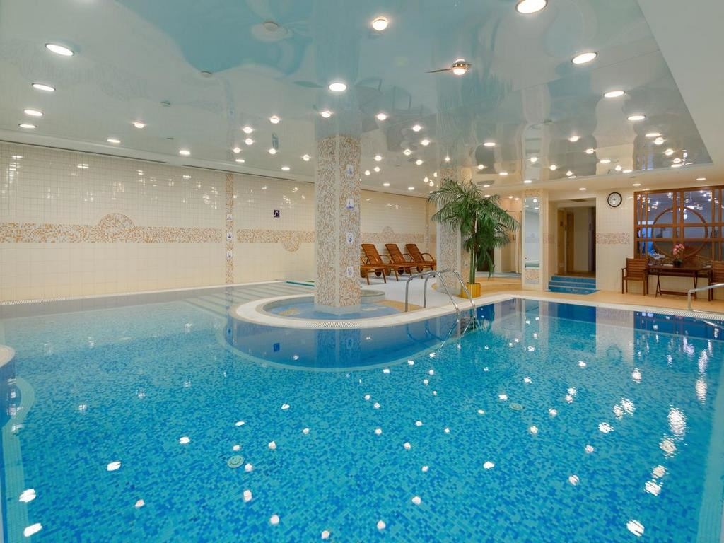 pools-indoor-pool