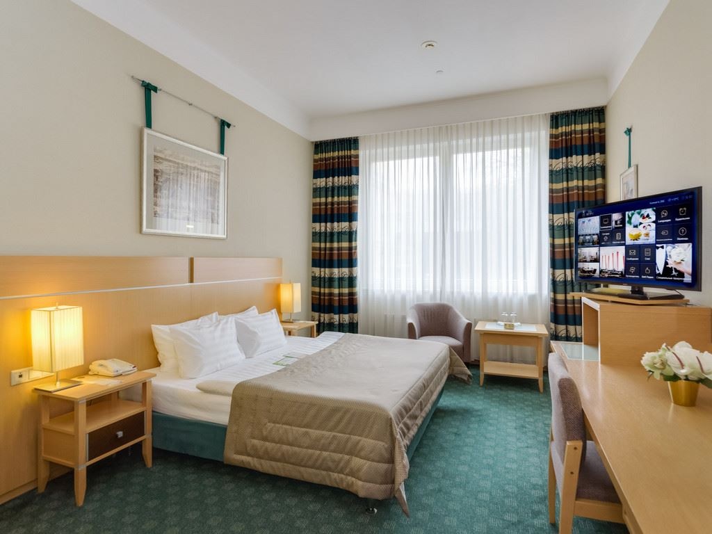 rooms-standard-double-room