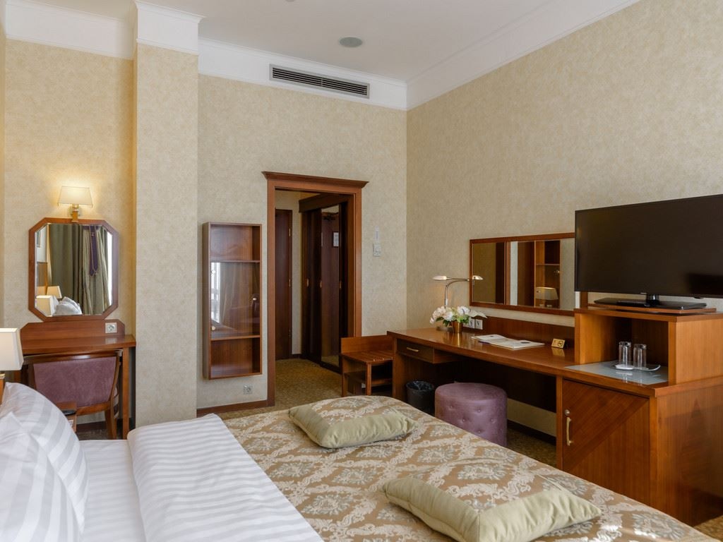 rooms-vip-standard-double-room