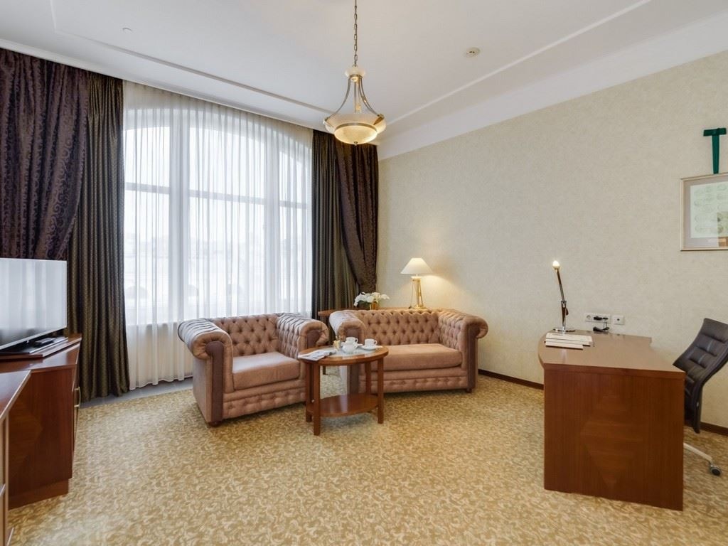 rooms-studio-quadruple-room