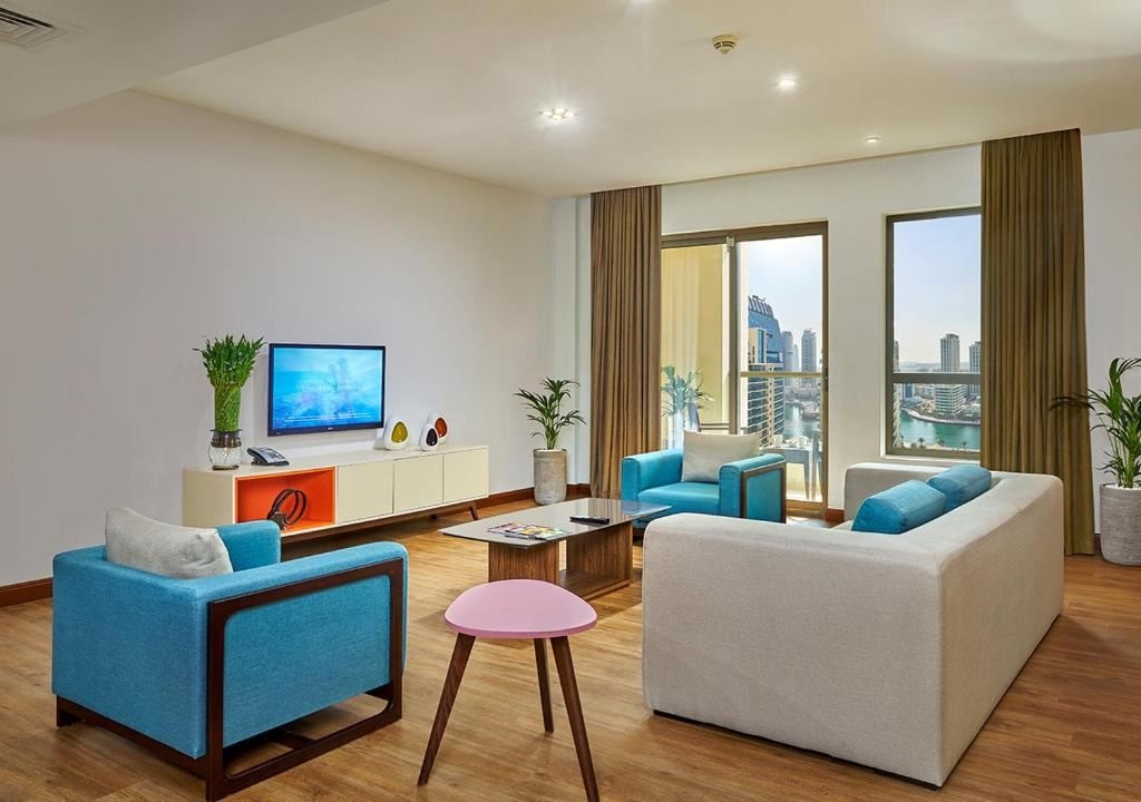 rooms-2bedroom-suite-balcony-partial-sea-view
