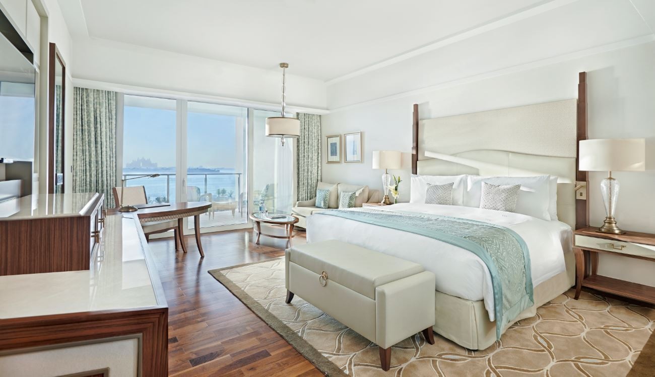 rooms-deluxe-suite