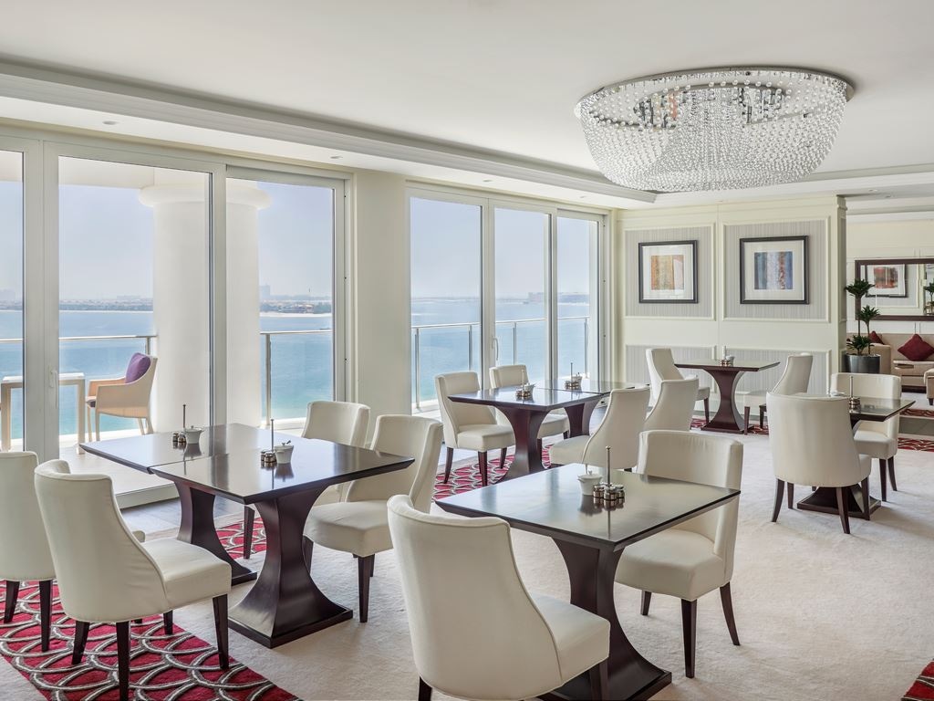 restaurants-club-lounge--premier-rooms