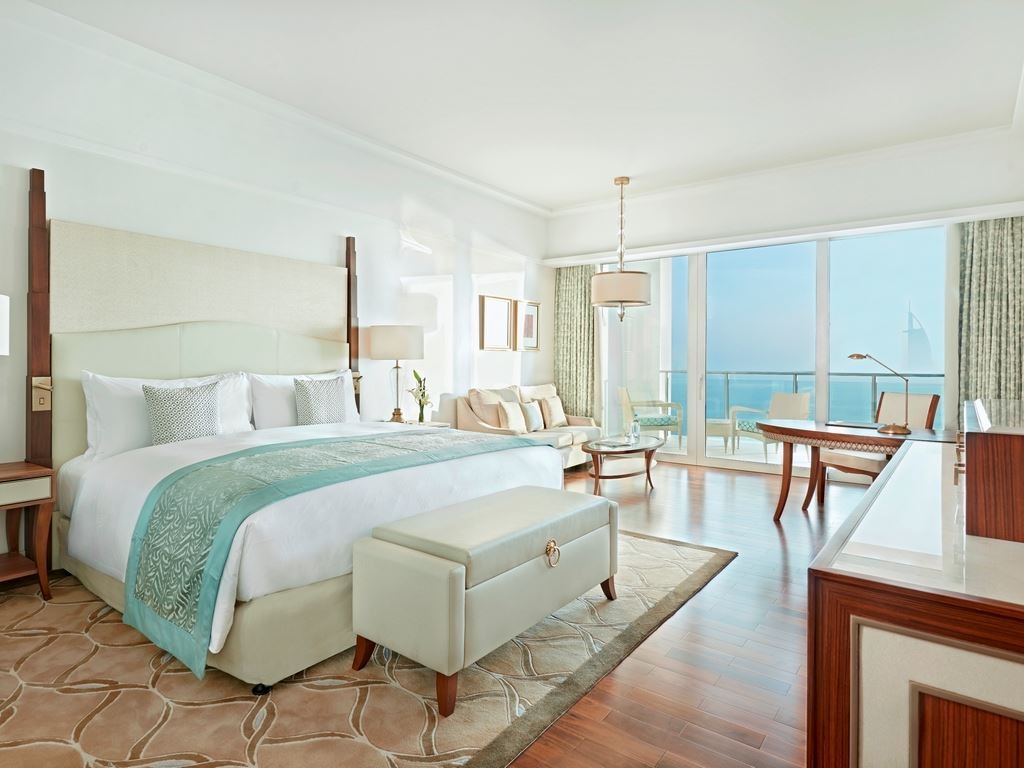rooms-waldorf-astoria-suite