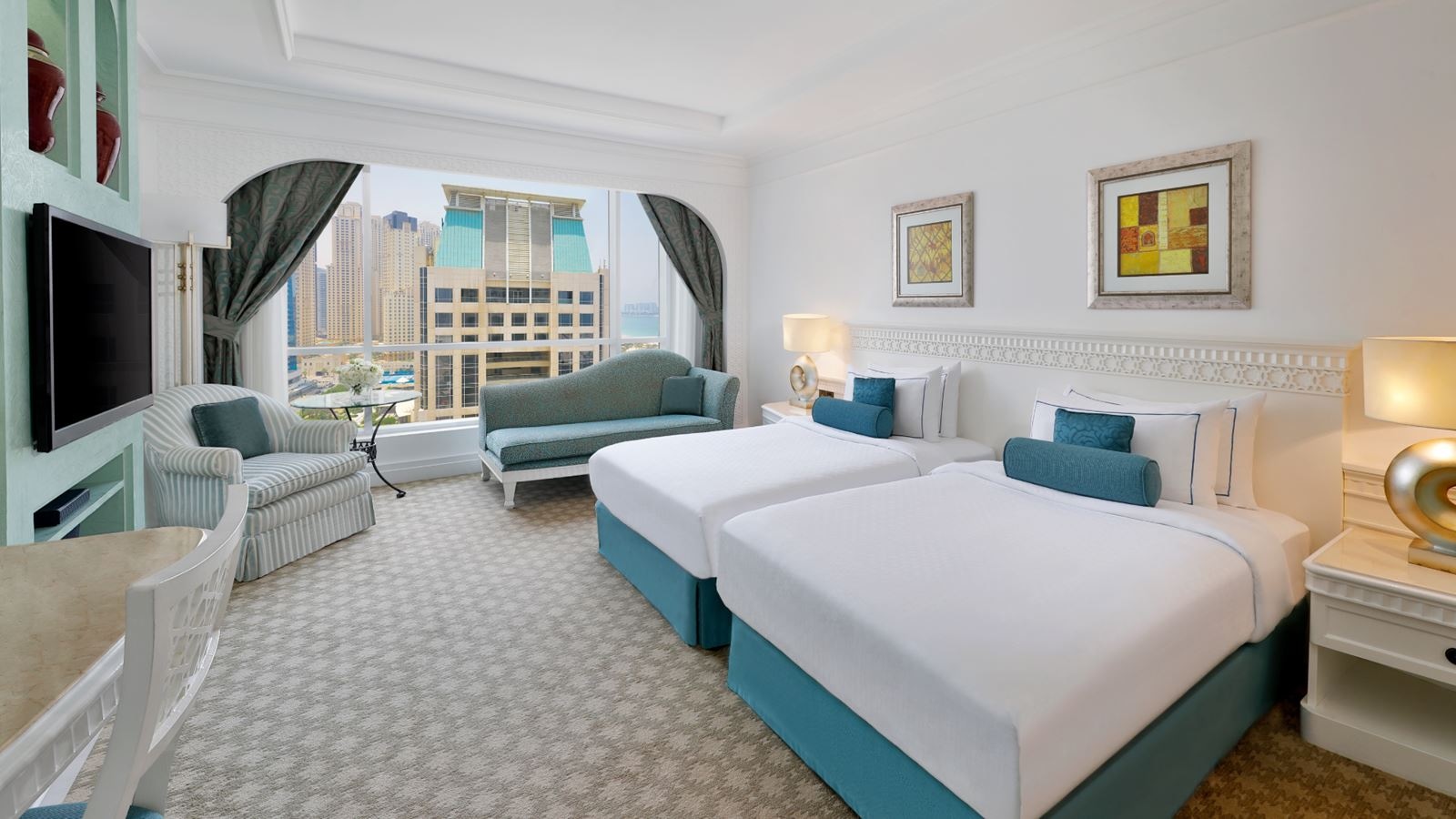 rooms-club-room