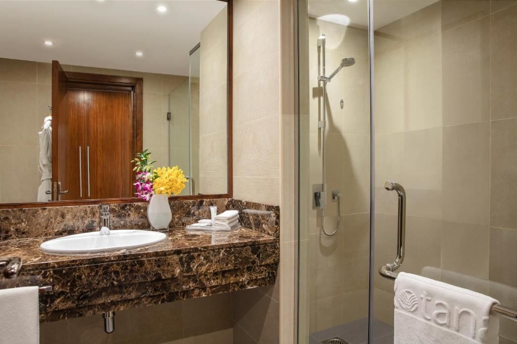rooms-spacious-studio-with-balcony