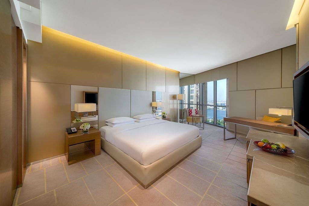 rooms-regency-room