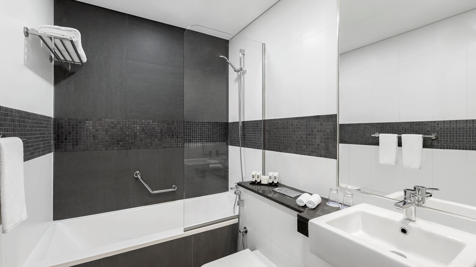 rooms-deluxe-room