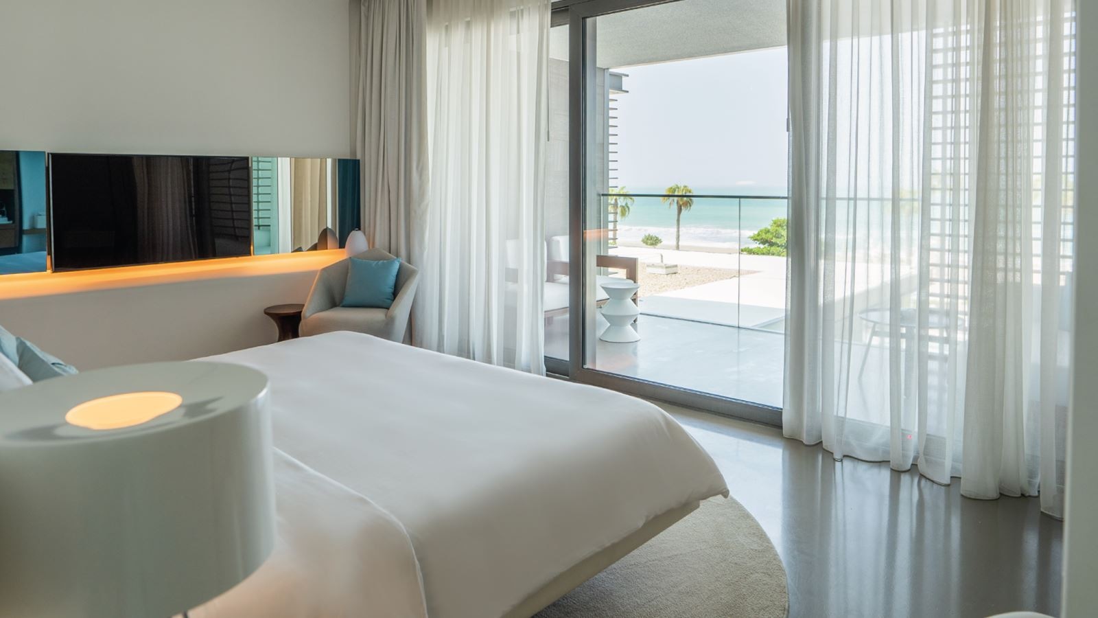 rooms-luux-room-sea-view