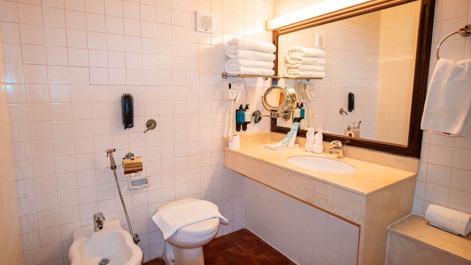 rooms-deluxe-room