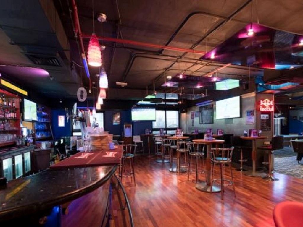 bars-locker-room