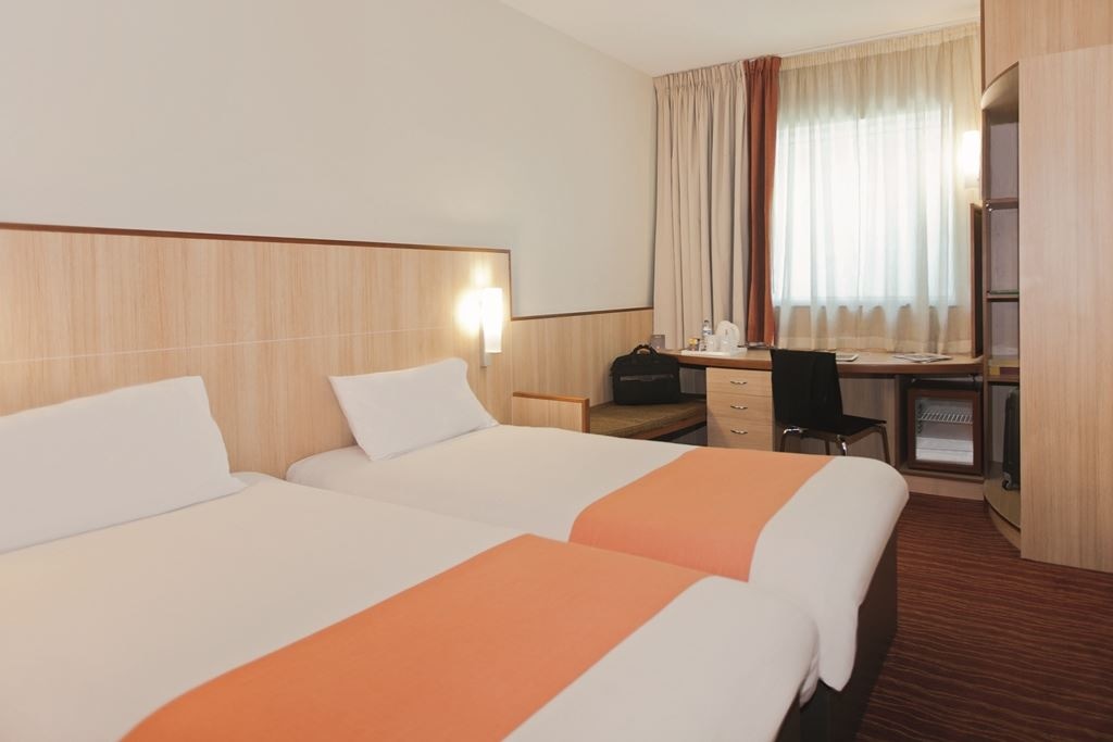 rooms-standard-room