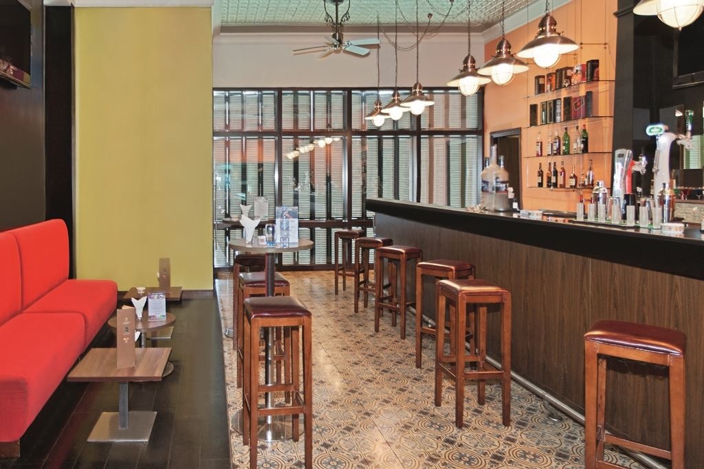 bars-casa-latina