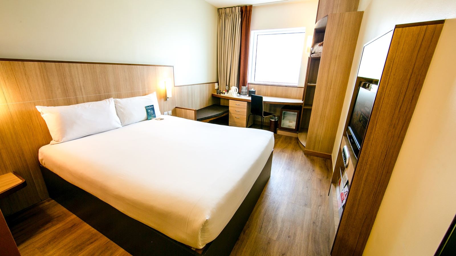 rooms-standard-room