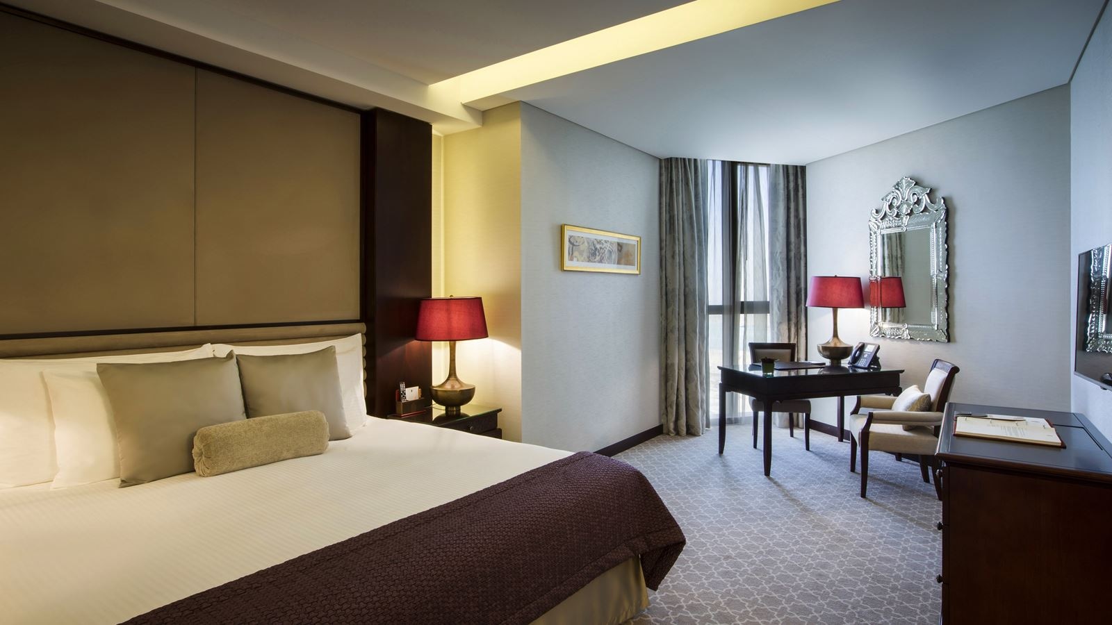 rooms-luxury-suite